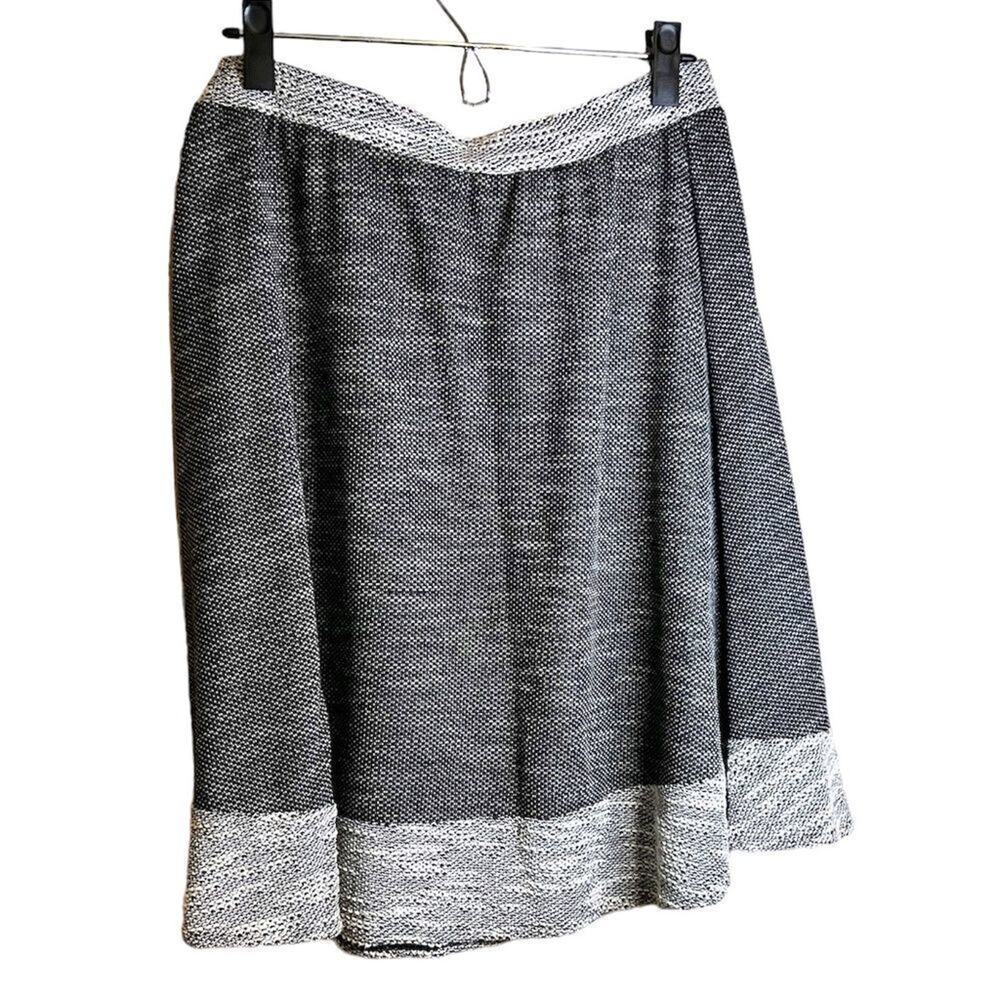 Studio 253 A line skirt gray knit pull on with contrasting border detail Sz Med